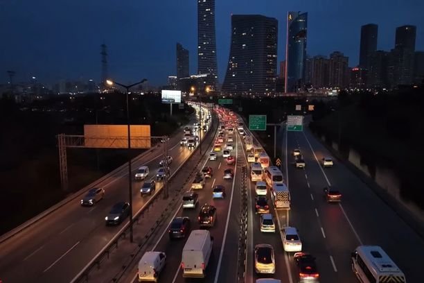 aw634958-02-xb7v_612x408